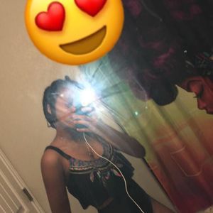 Meet your Posher, Niya